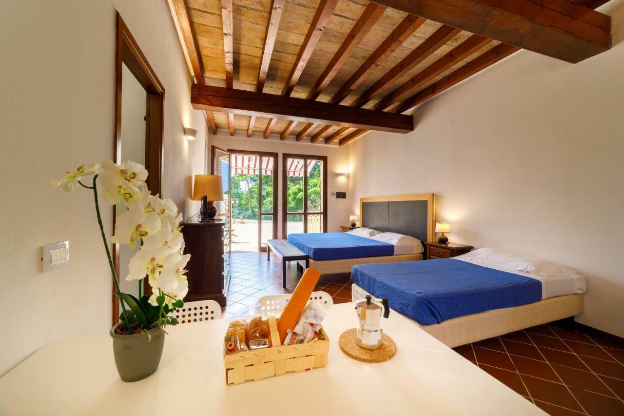 La Corte Del Mulino ฟอนตาเนลลาโต ภายนอก รูปภาพ